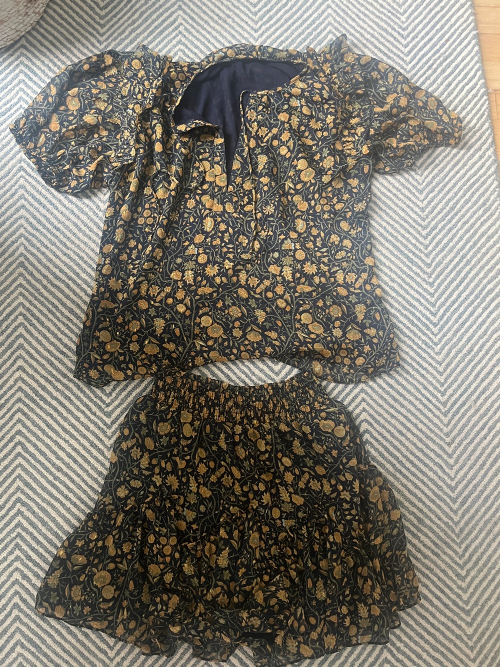 Olivaceous top and skirt set